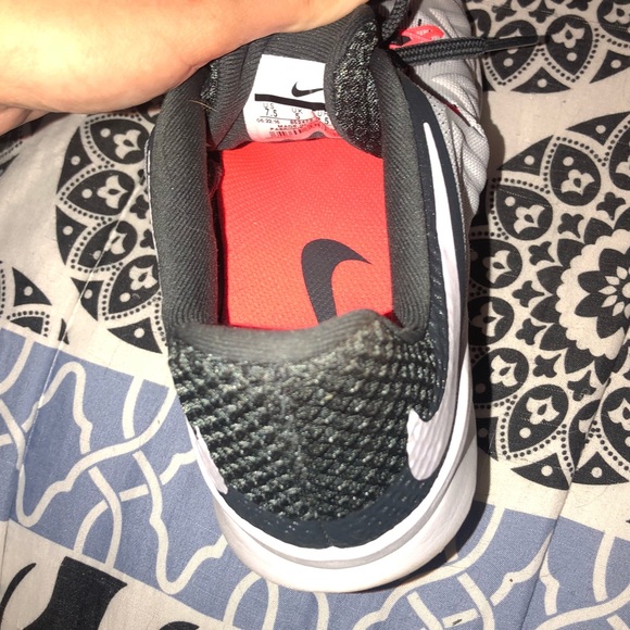 Nike Running Shoes - Picture 5 of 5